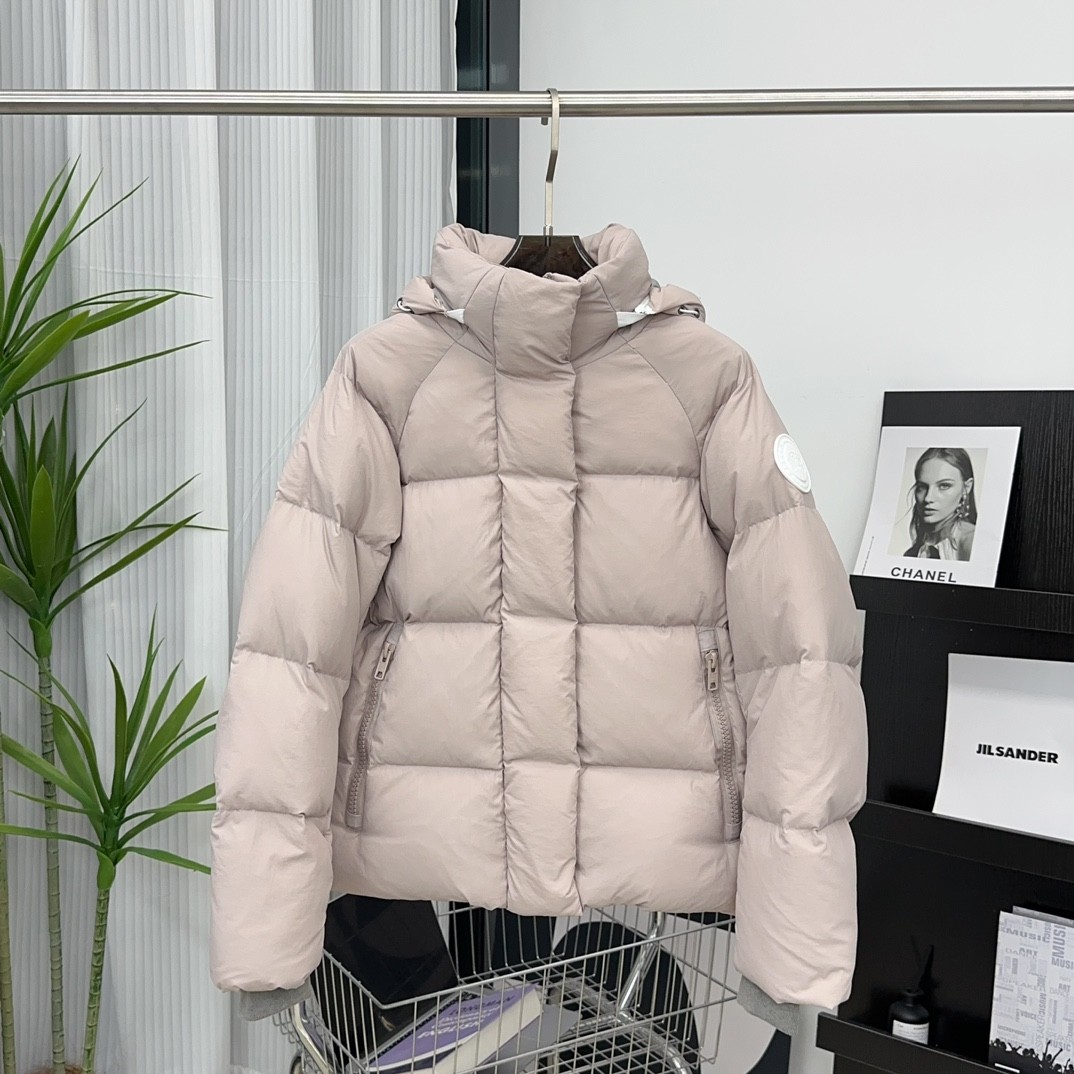  Canada Goose Capsule Collection Down Jacket