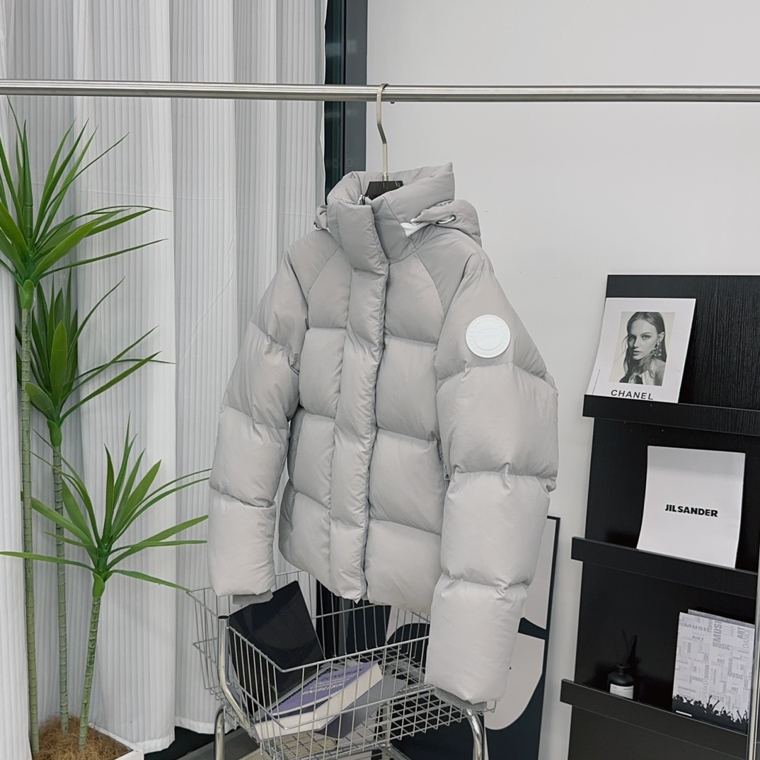  Canada Goose Capsule Collection Down Jacket