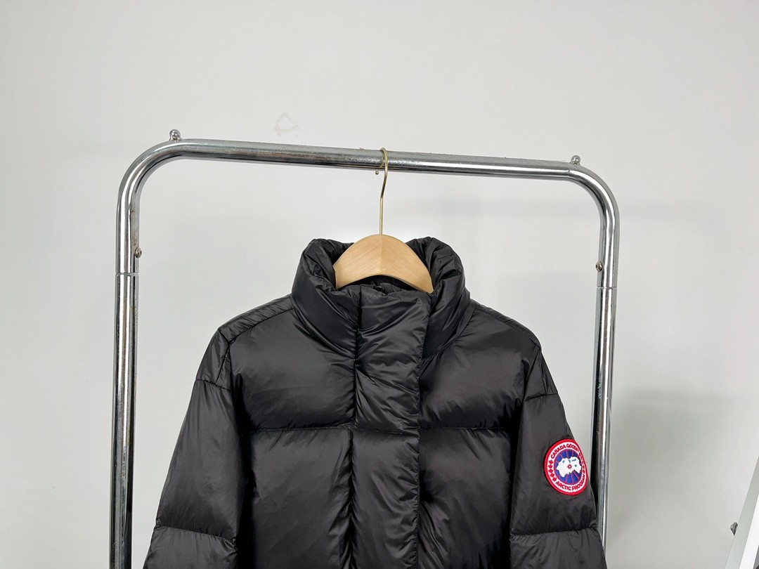 Canada Goose Cypress Women's Short Puffer Down Jacket