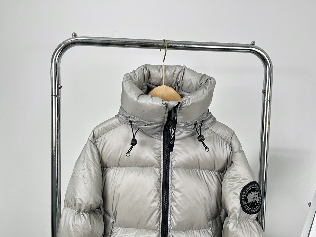 Canada Goose Cypress Women's Short Puffer Down Jacket