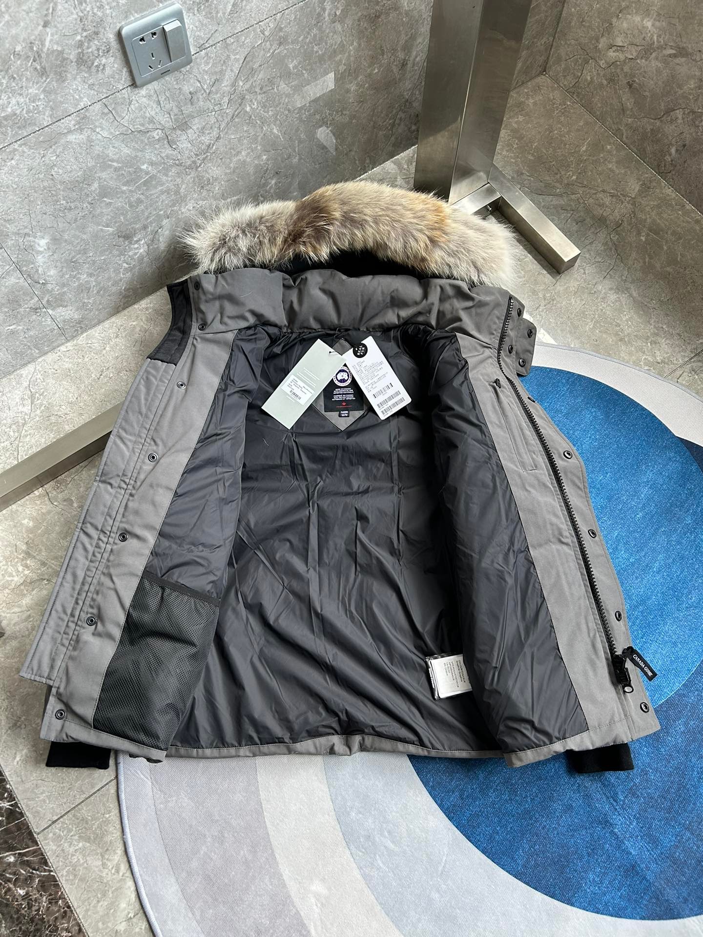 Canada Goose Wyndham Classic Parka Down Jacket Unisex