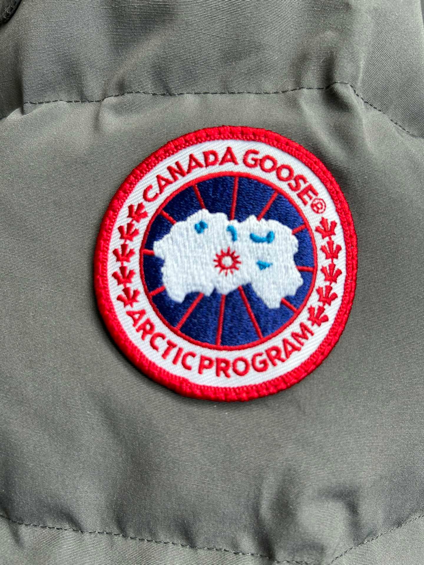 Canada Goose Wyndham Classic Parka Down Jacket Unisex