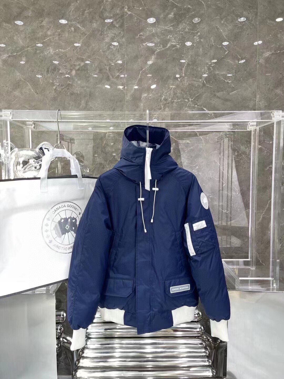 Canada Goose White Label Short Down Jacket Blue