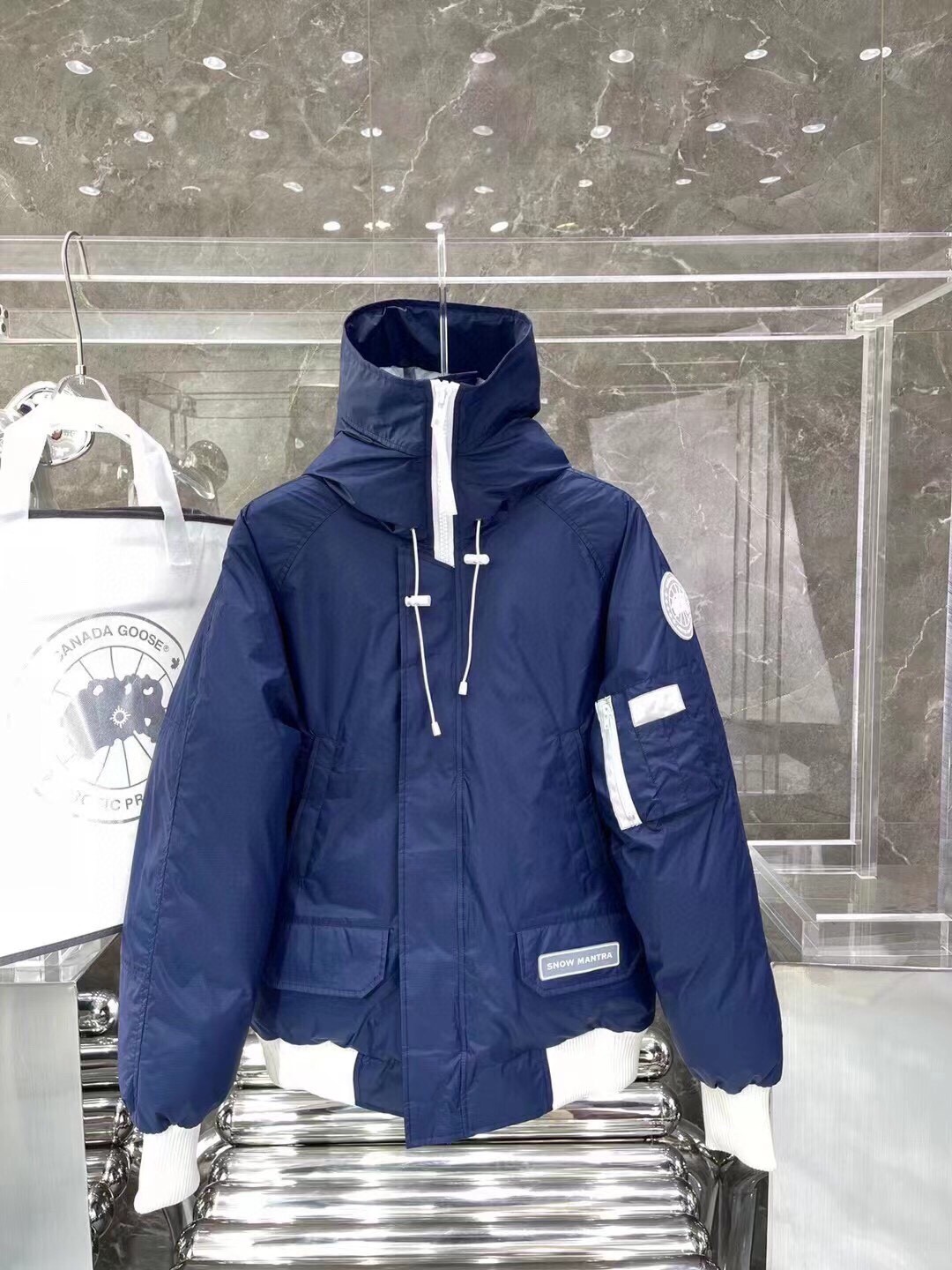 Canada Goose White Label Short Down Jacket Blue