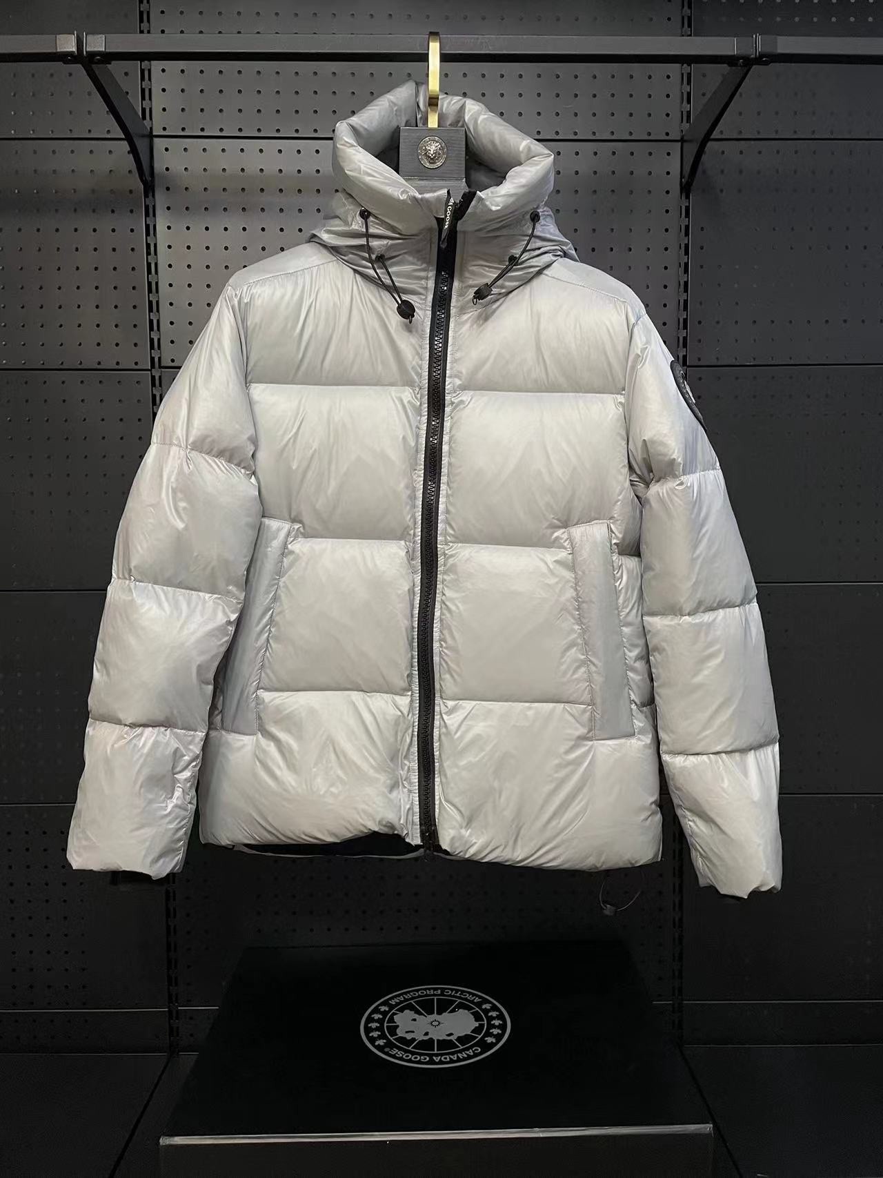 Canada Goose Crofton Short Down Jacket