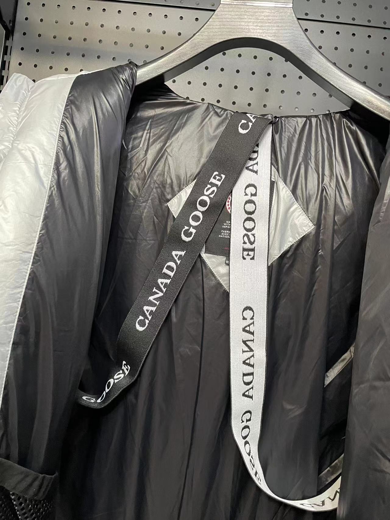 Canada Goose Crofton Short Down Jacket