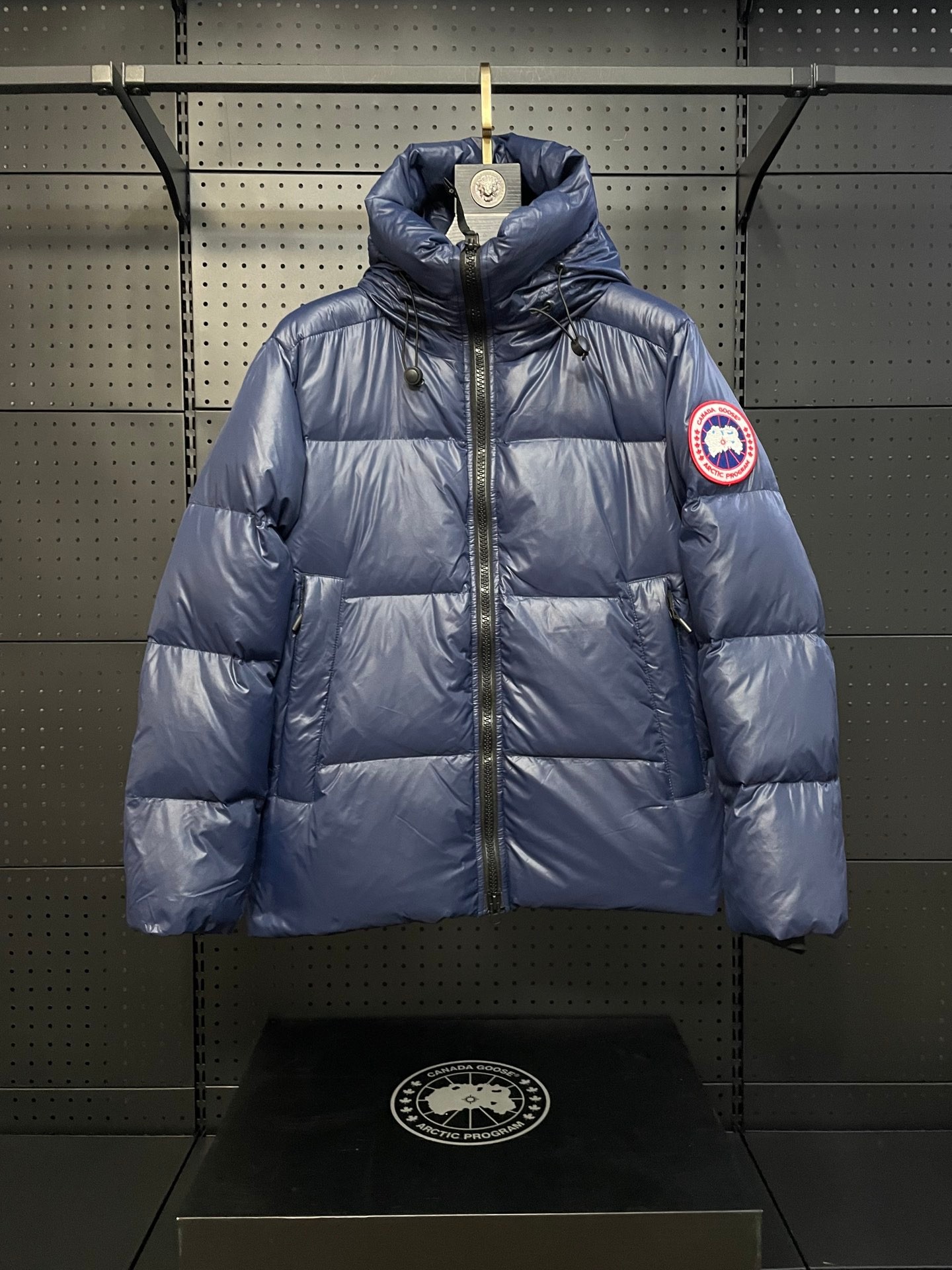 Canada Goose Crofton Short Down Jacket