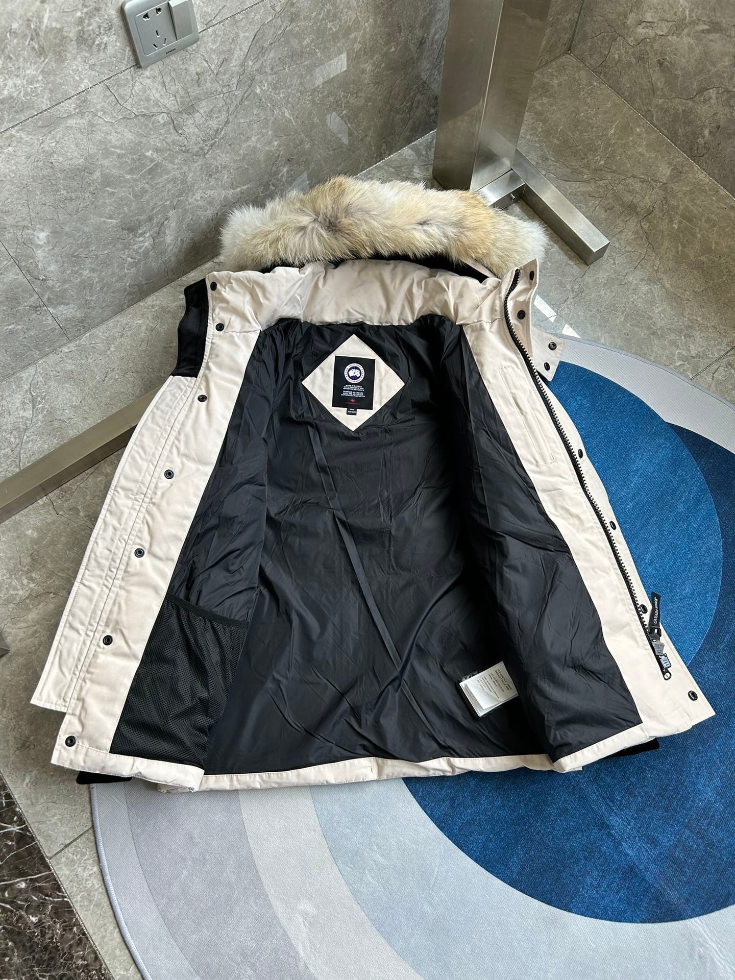 Canada Goose Wyndham Classic Parka Down Jacket Unisex