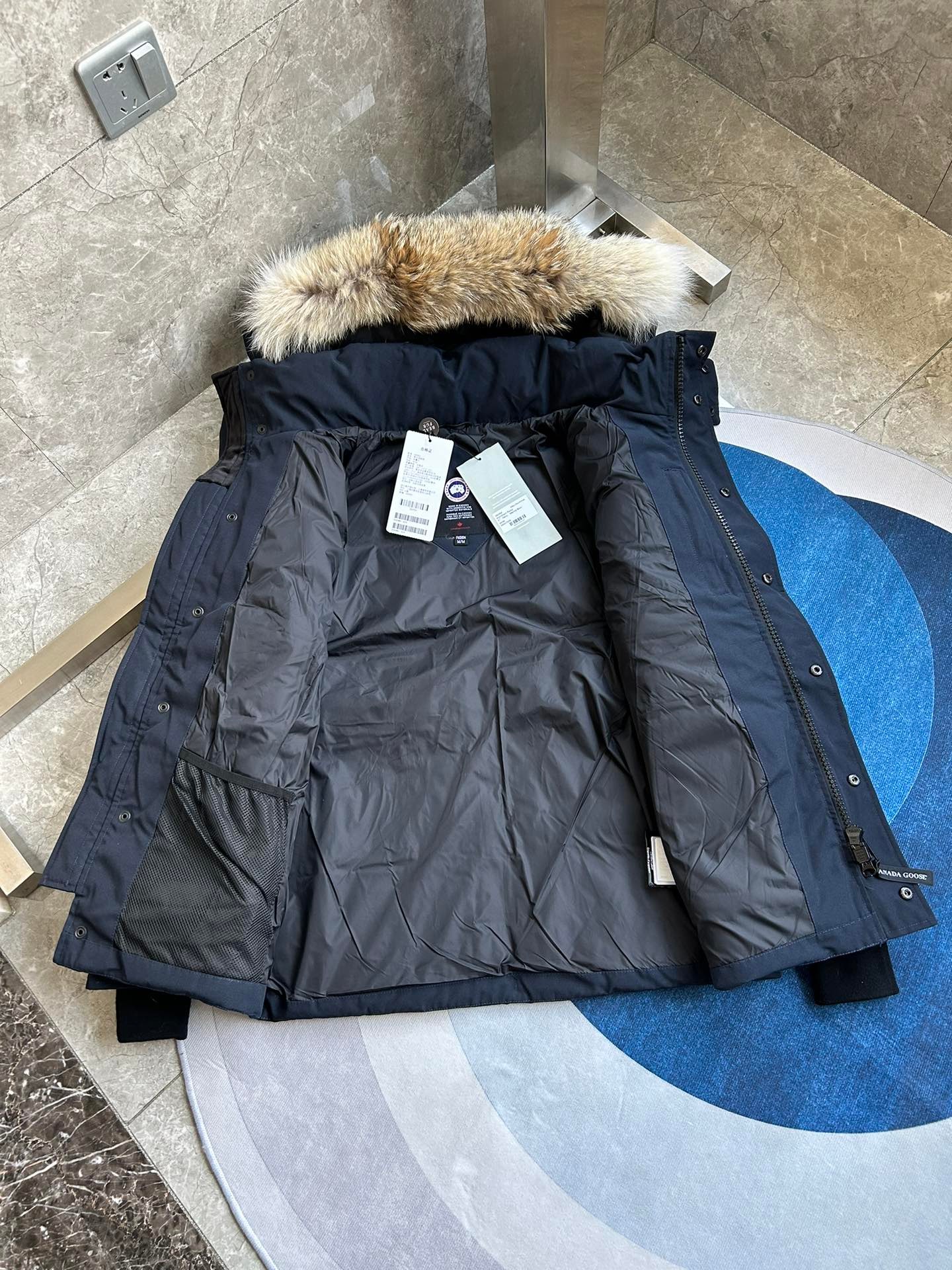 Canada Goose Wyndham Classic Parka Down Jacket Unisex