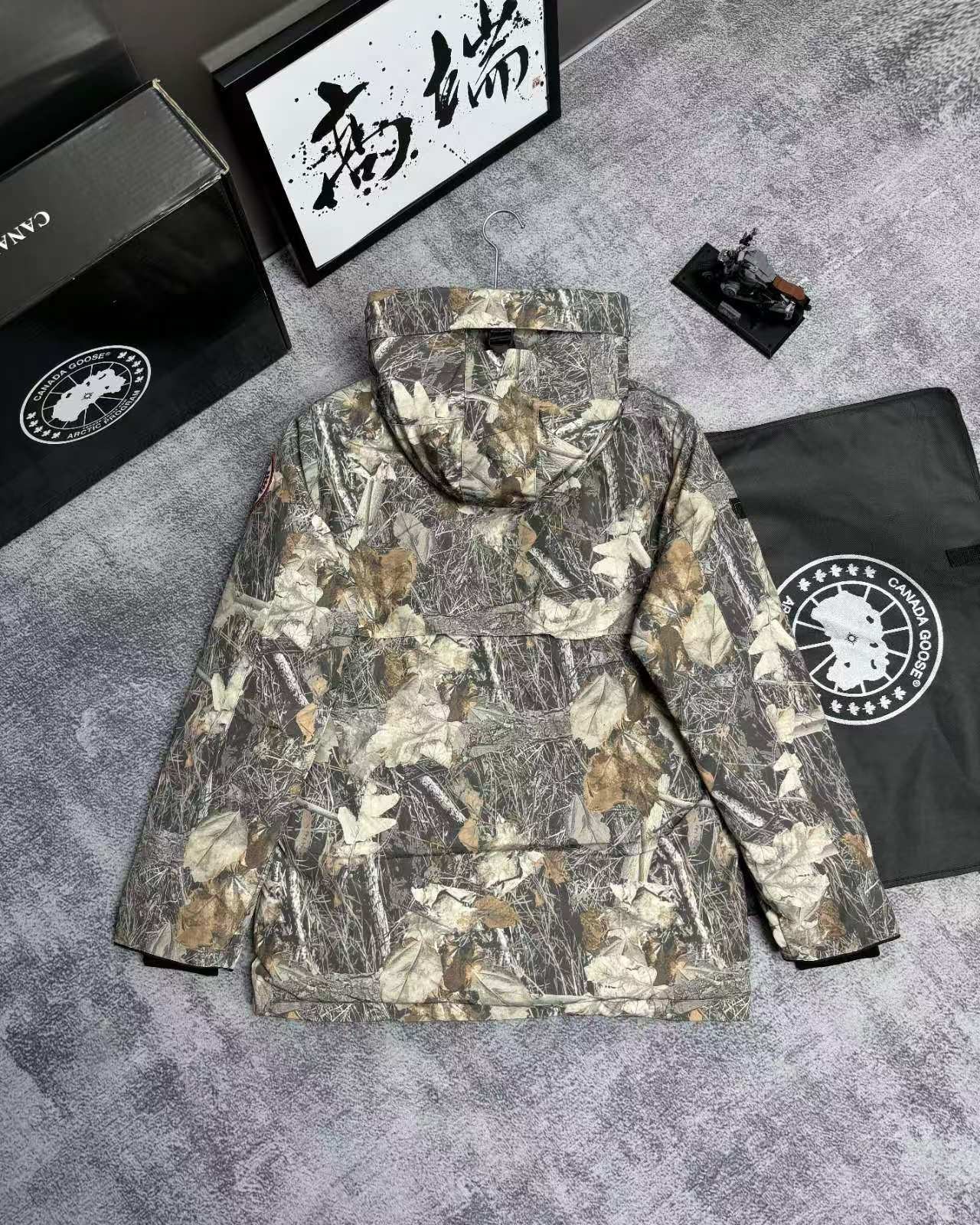 OVO x CANADA GOOSE Owl Collaboration Terrain Parka Down Jacket