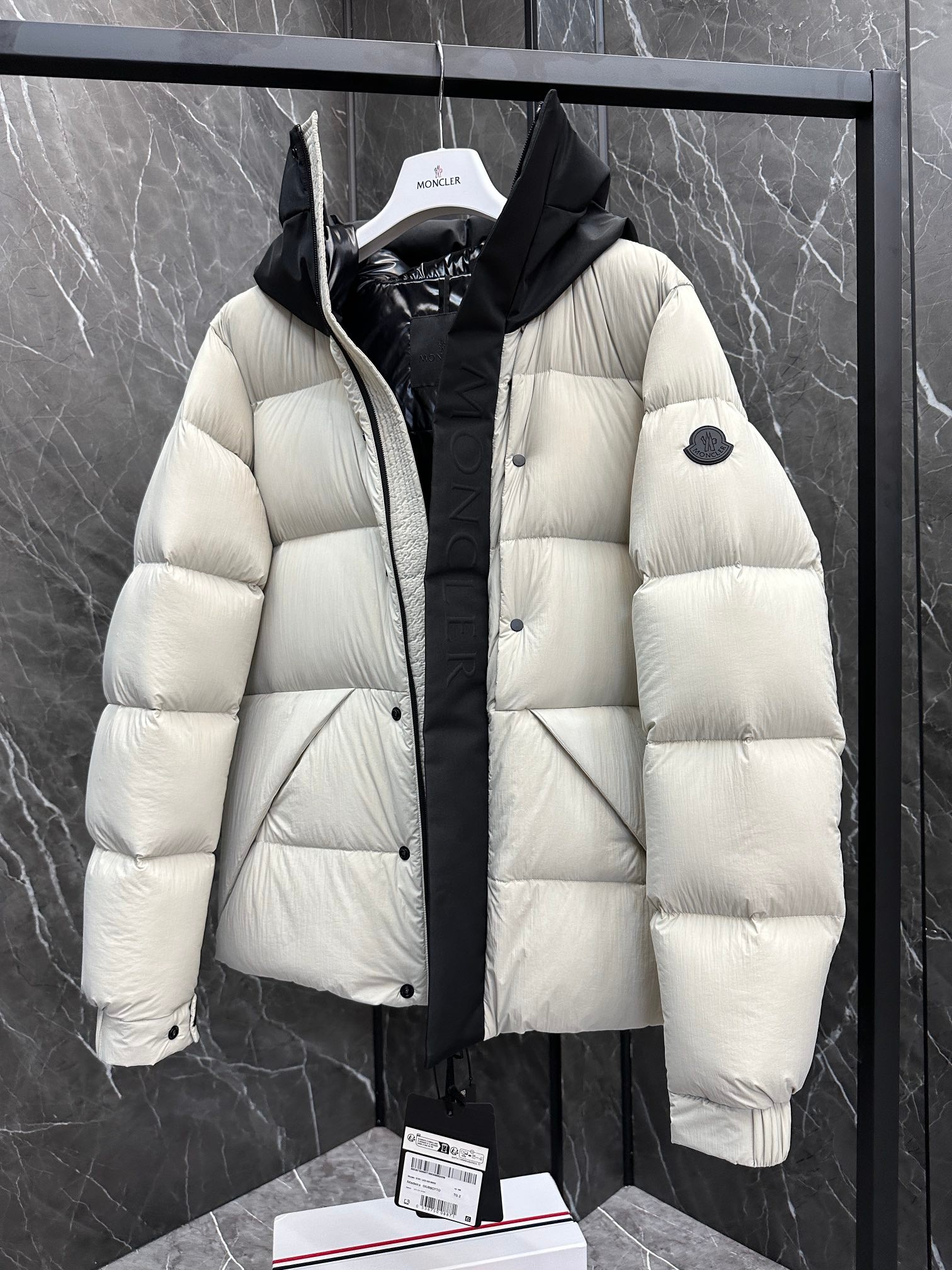 Moncler Madeira Black Warrior Short Men's Down Jacket Coat