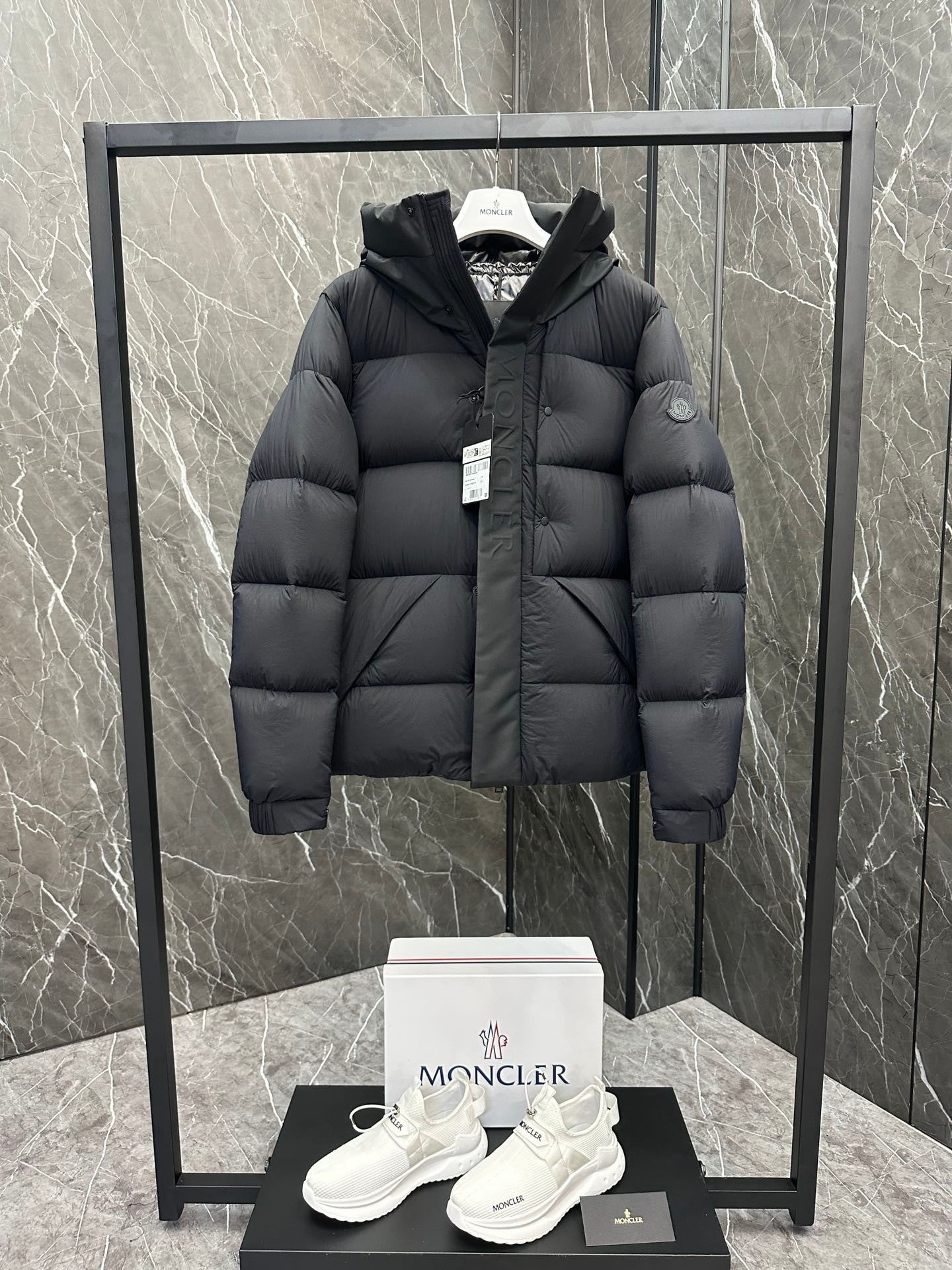 Moncler Madeira Black Warrior Short Men's Down Jacket Coat