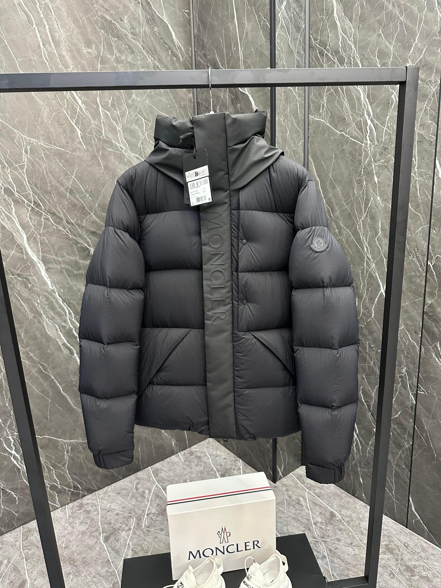 Moncler Madeira Black Warrior Short Men's Down Jacket Coat