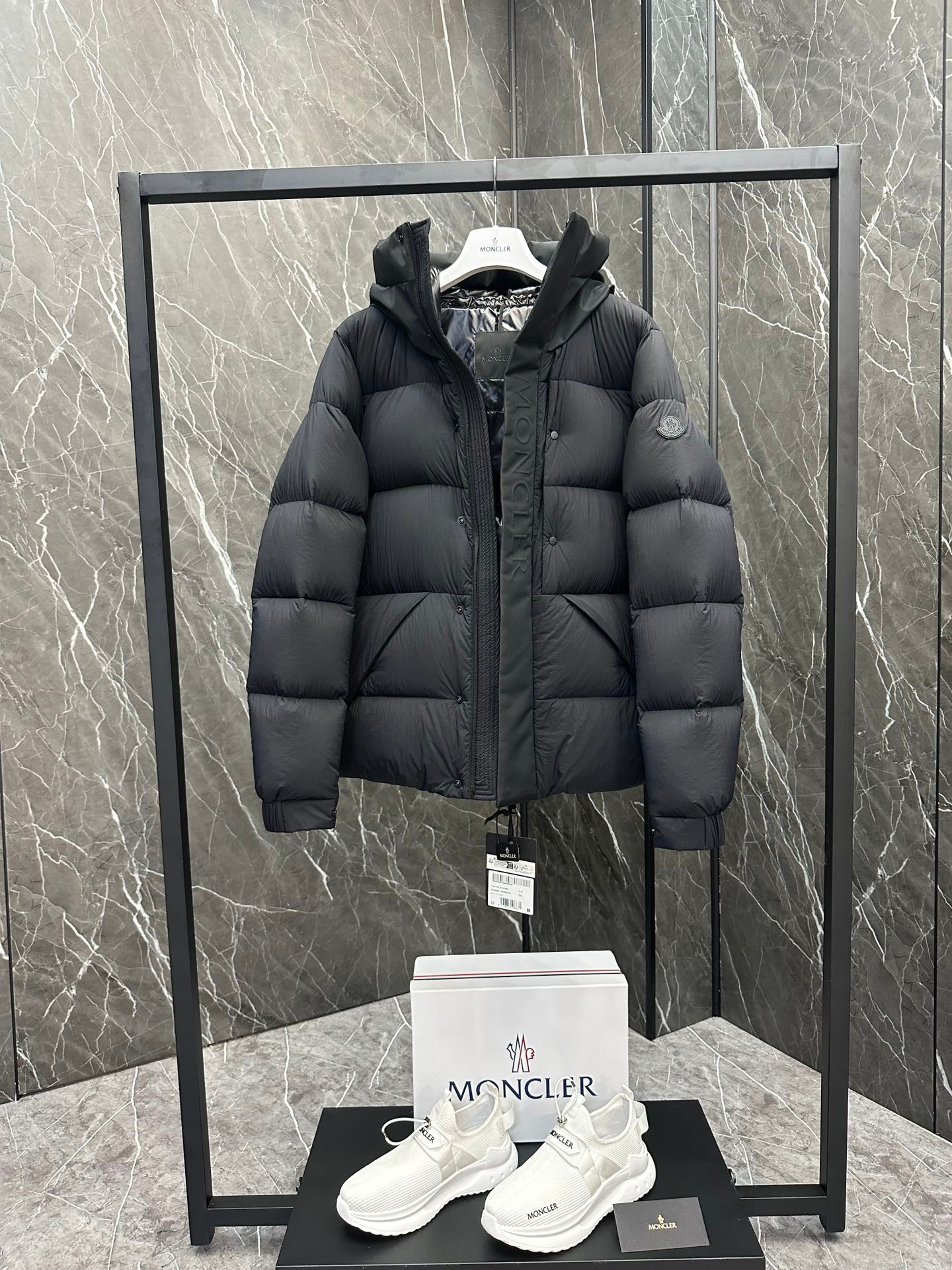 Moncler Madeira Black Warrior Short Men's Down Jacket Coat