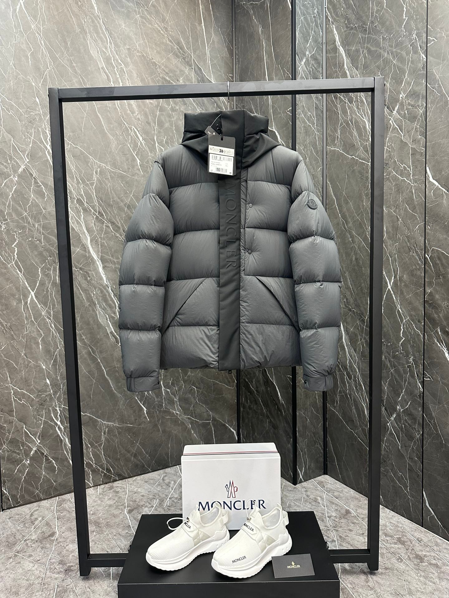 Moncler Madeira Black Warrior Short Men's Down Jacket Coat