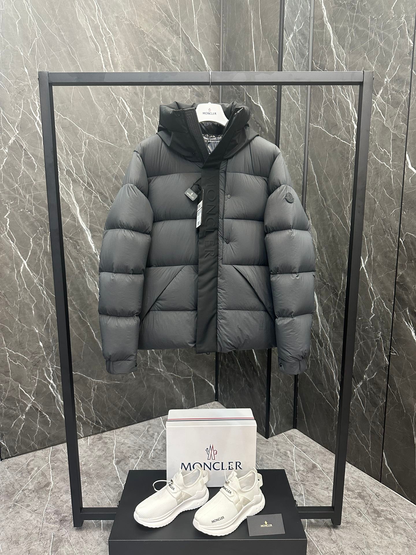 Moncler Madeira Black Warrior Short Men's Down Jacket Coat