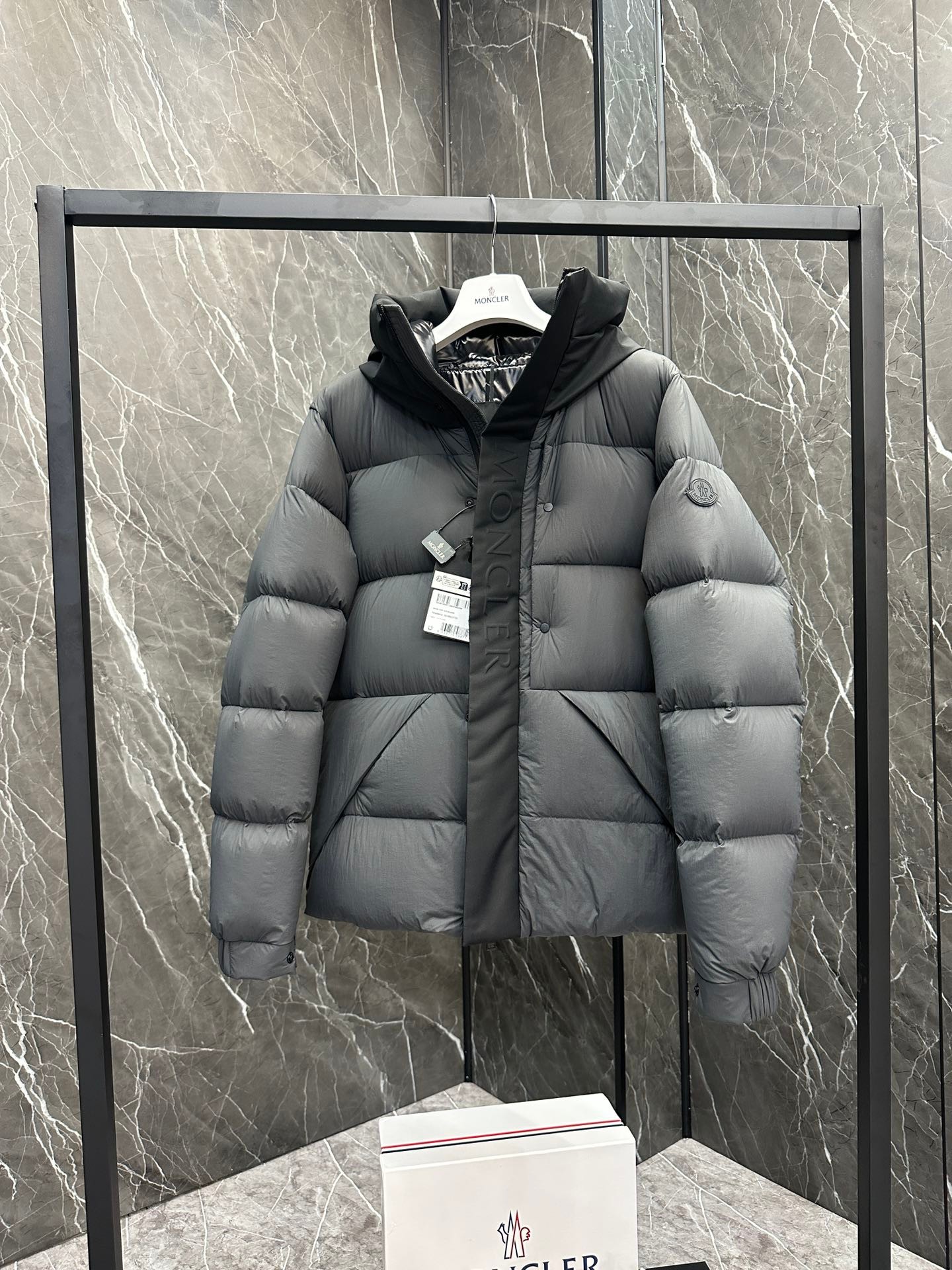 Moncler Madeira Black Warrior Short Men's Down Jacket Coat