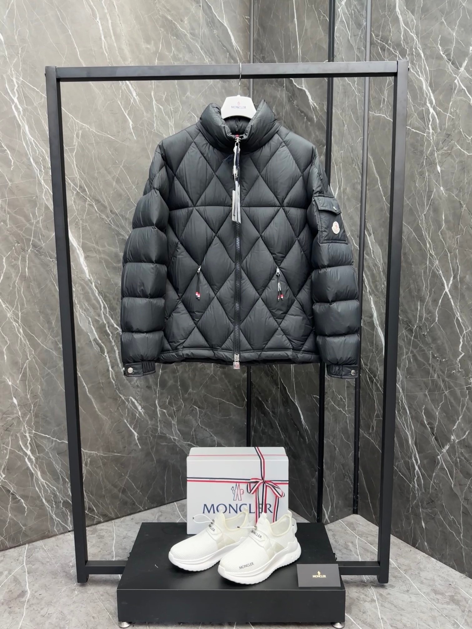 Moncler Averole Men's Short Diamond Check Down Jacket Coat