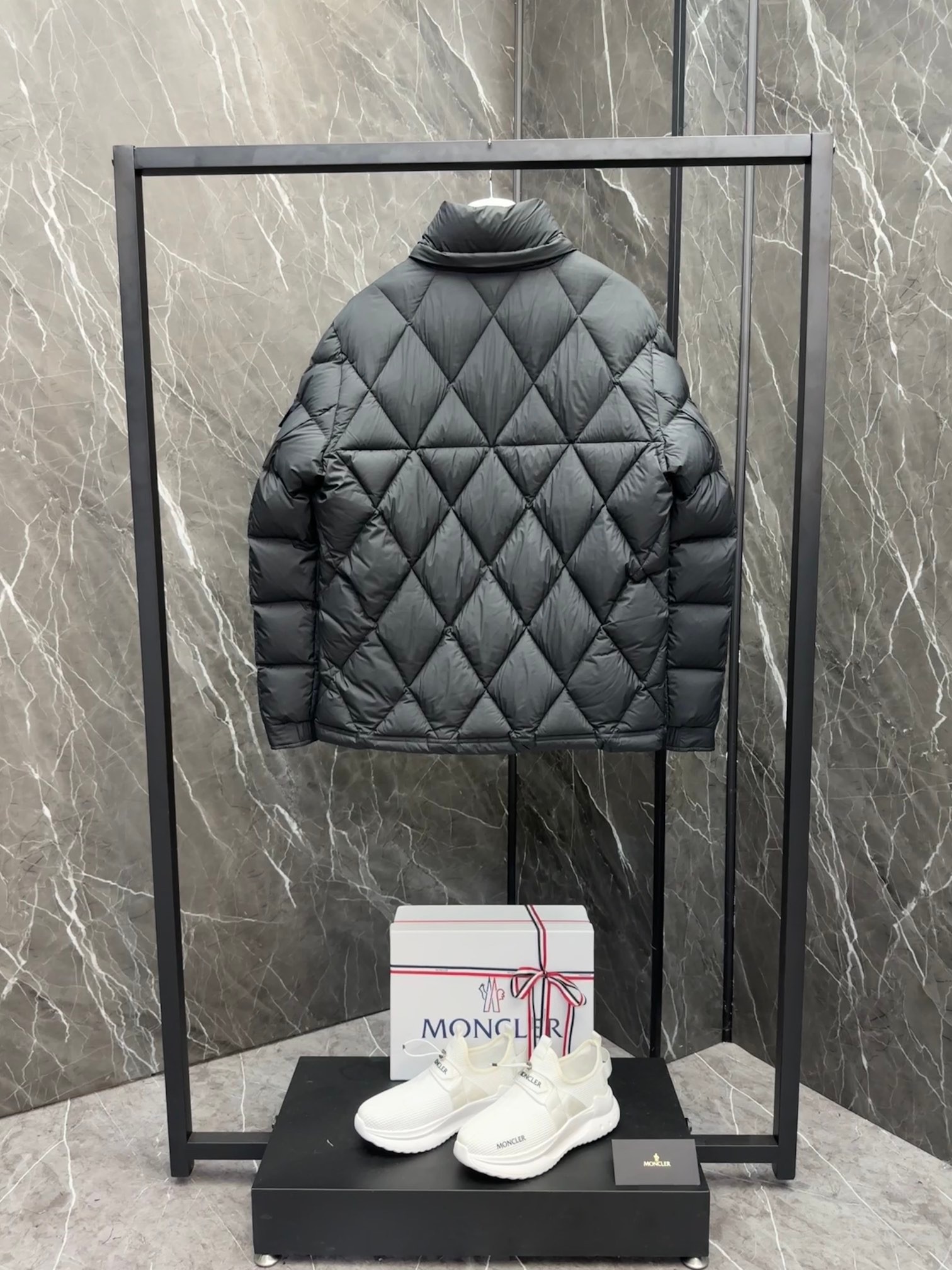 Moncler Averole Men's Short Diamond Check Down Jacket Coat