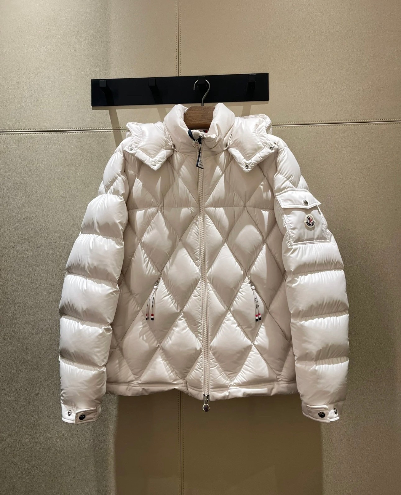 Moncler Averole Men's Short Diamond Check Down Jacket Coat