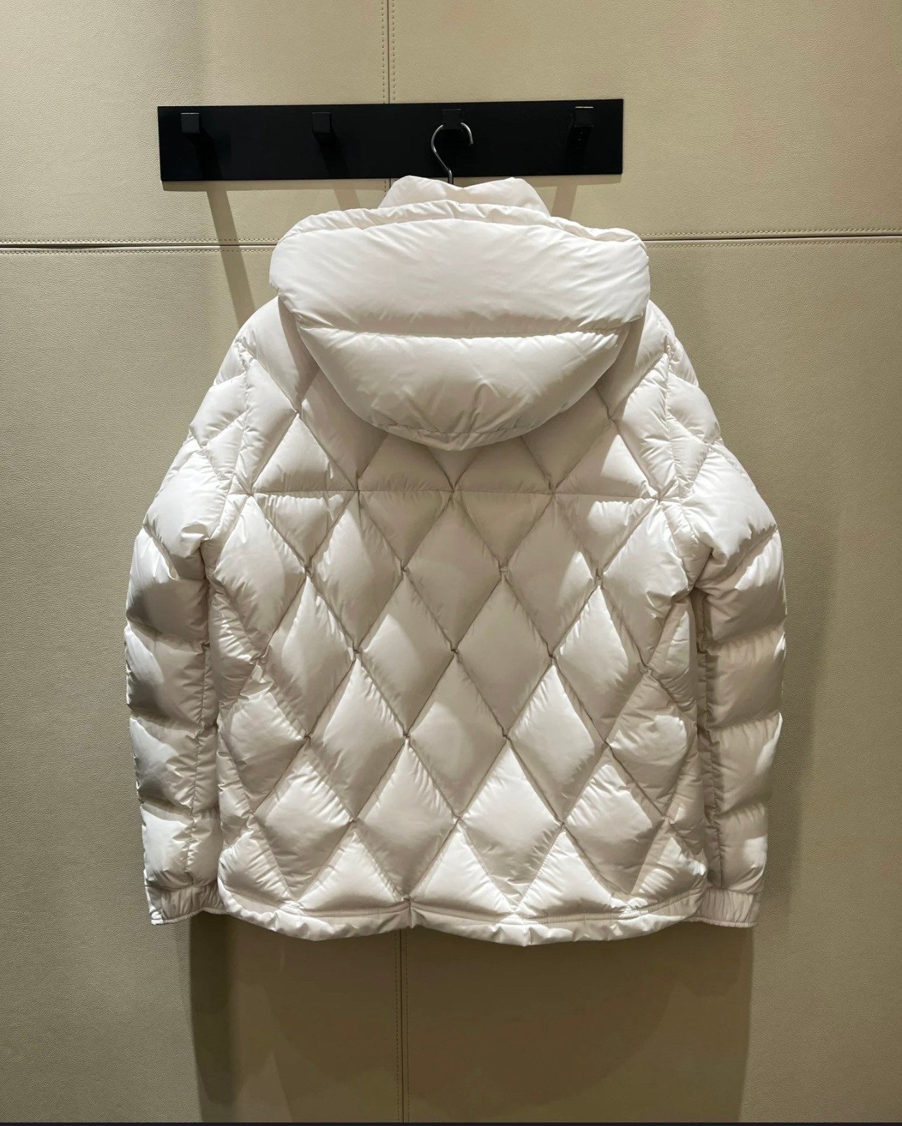 Moncler Averole Men's Short Diamond Check Down Jacket Coat