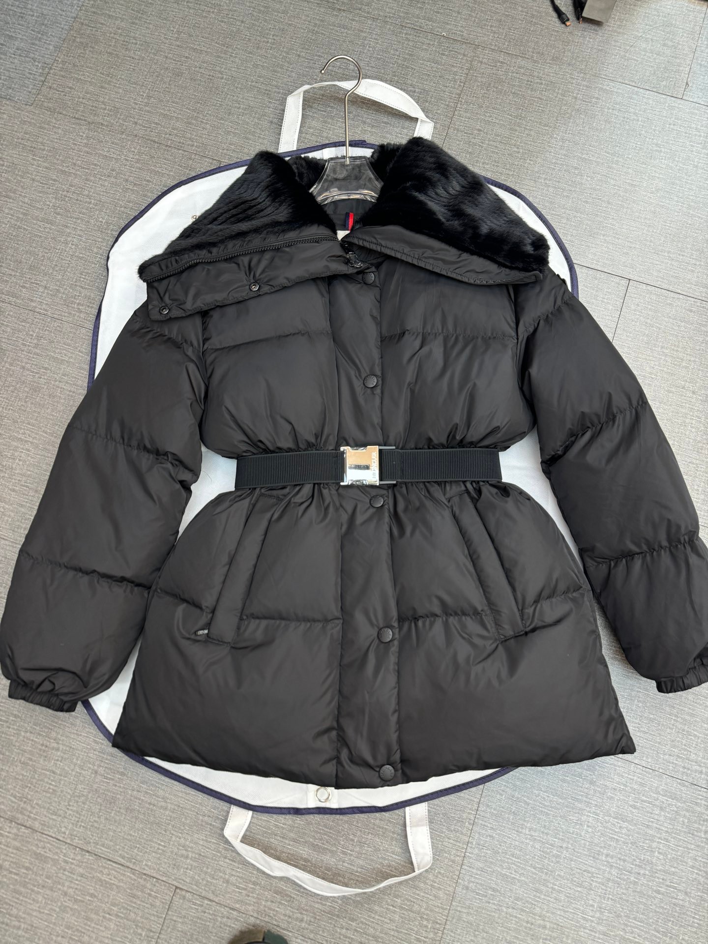 Moncler 24 Winter Ant Waist Down Jacket 