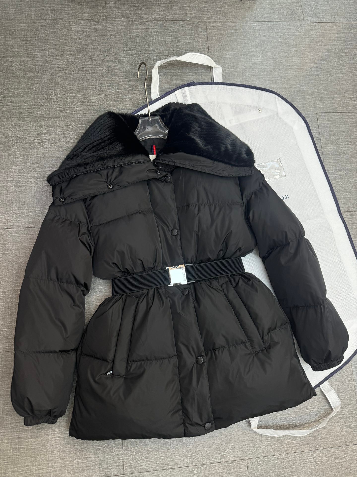 Moncler 24 Winter Ant Waist Down Jacket 