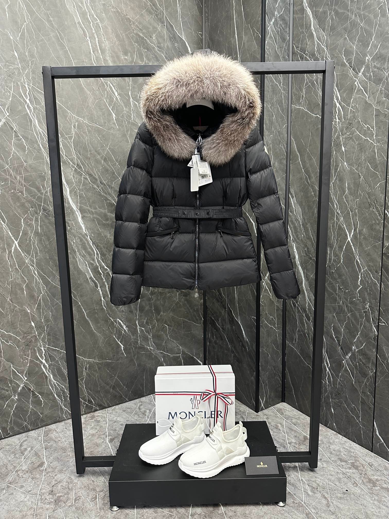 Moncler Boed Women's Short Down Jacket Coat with Fox Fur Collar