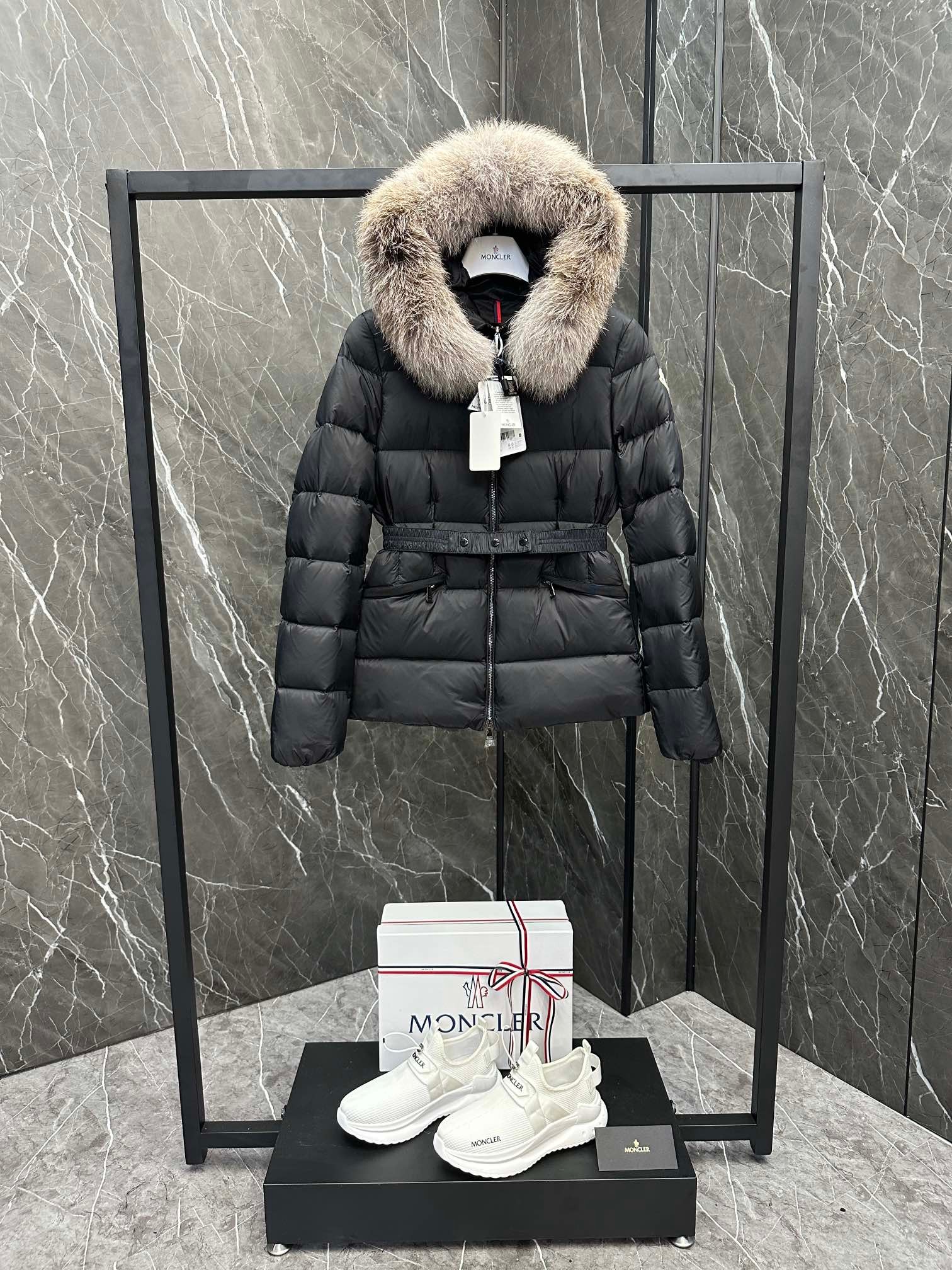 Moncler Boed Women's Short Down Jacket Coat with Fox Fur Collar