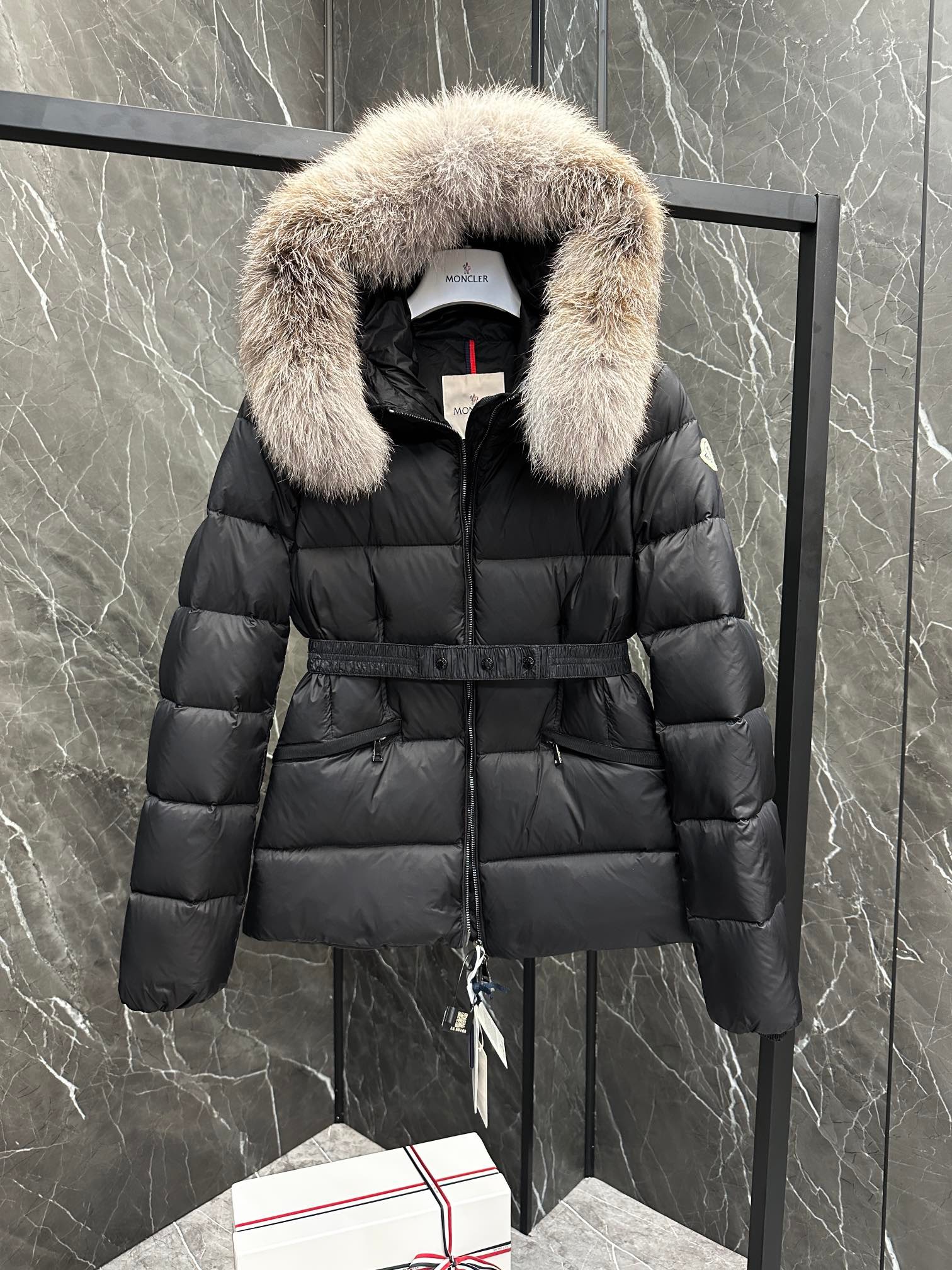 Moncler Boed Women's Short Down Jacket Coat with Fox Fur Collar