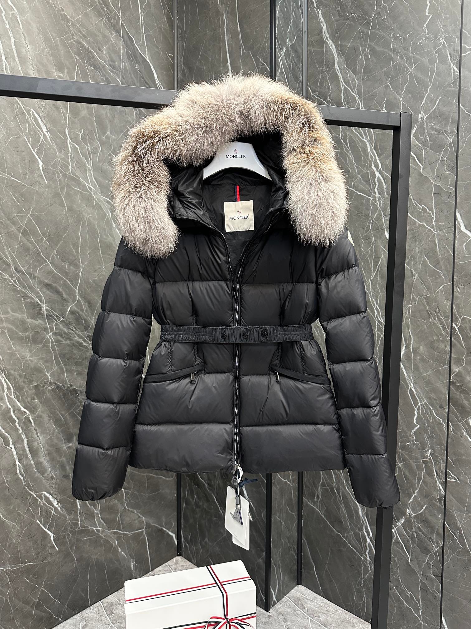 Moncler Boed Women's Short Down Jacket Coat with Fox Fur Collar