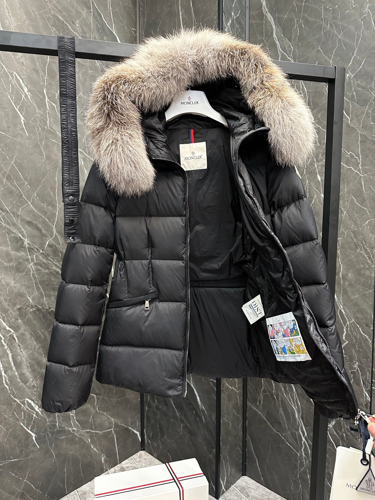 Moncler Boed Women's Short Down Jacket Coat with Fox Fur Collar