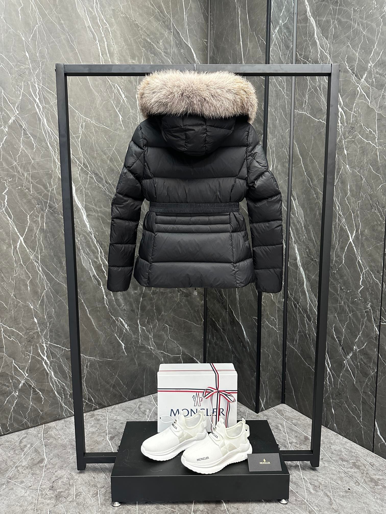 Moncler Boed Women's Short Down Jacket Coat with Fox Fur Collar