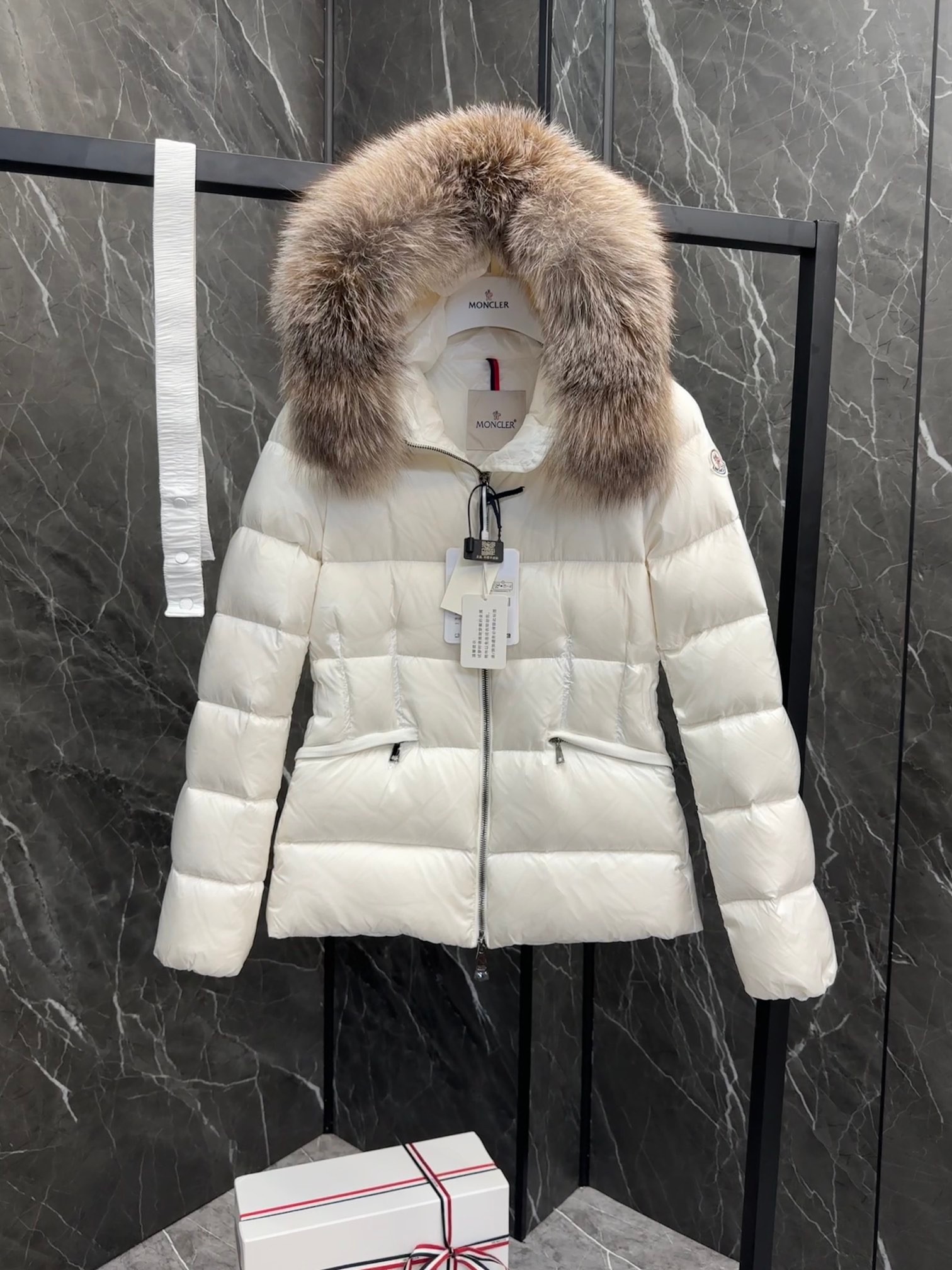 Moncler Boed Women's Short Down Jacket Coat with Fox Fur Collar