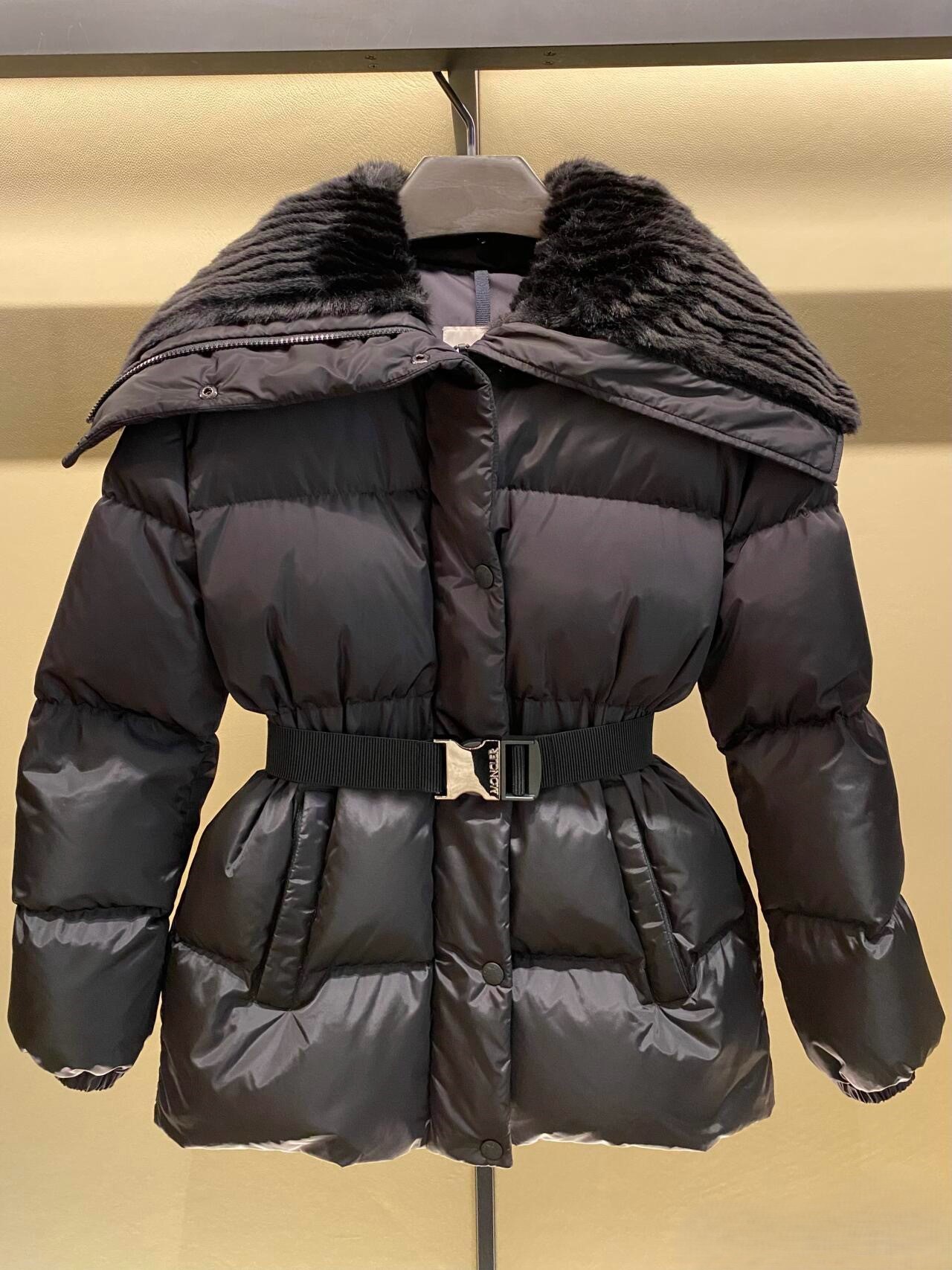 Moncler 24 Winter Ant Waist Down Jacket 