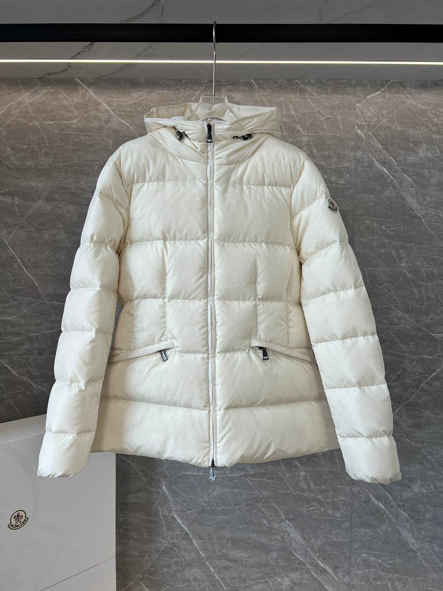 Moncler Avoce Short Women's Down Jacket Coat