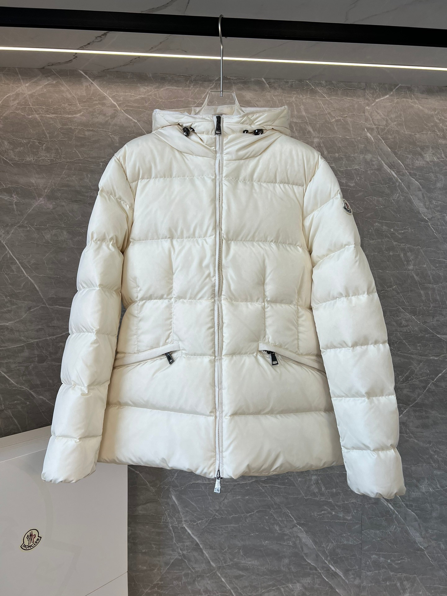 Moncler Avoce Short Women's Down Jacket Coat