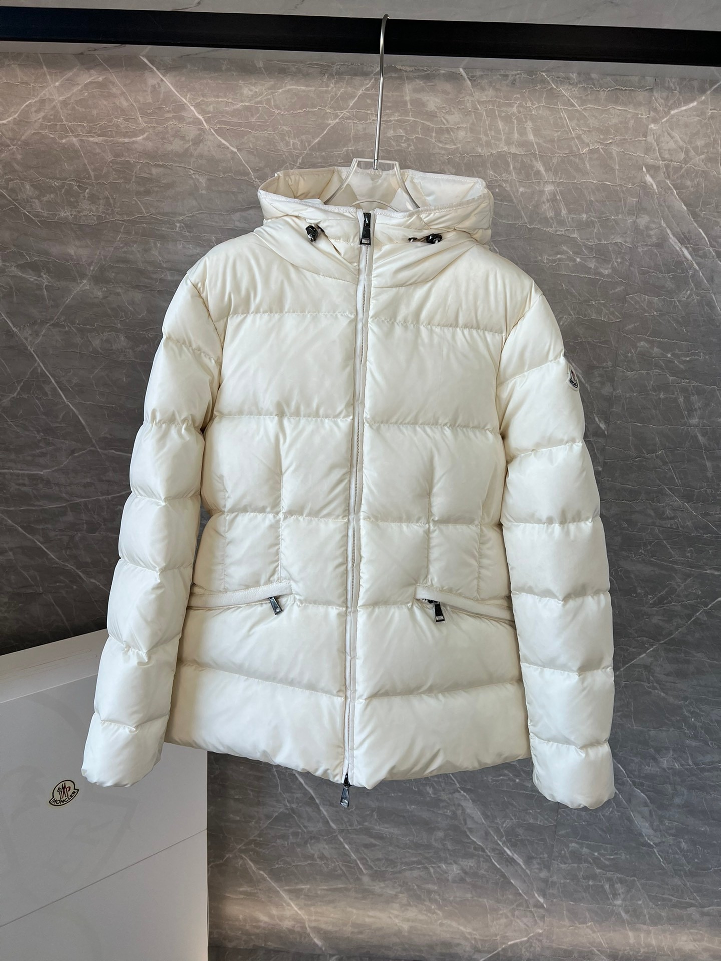 Moncler Avoce Short Women's Down Jacket Coat