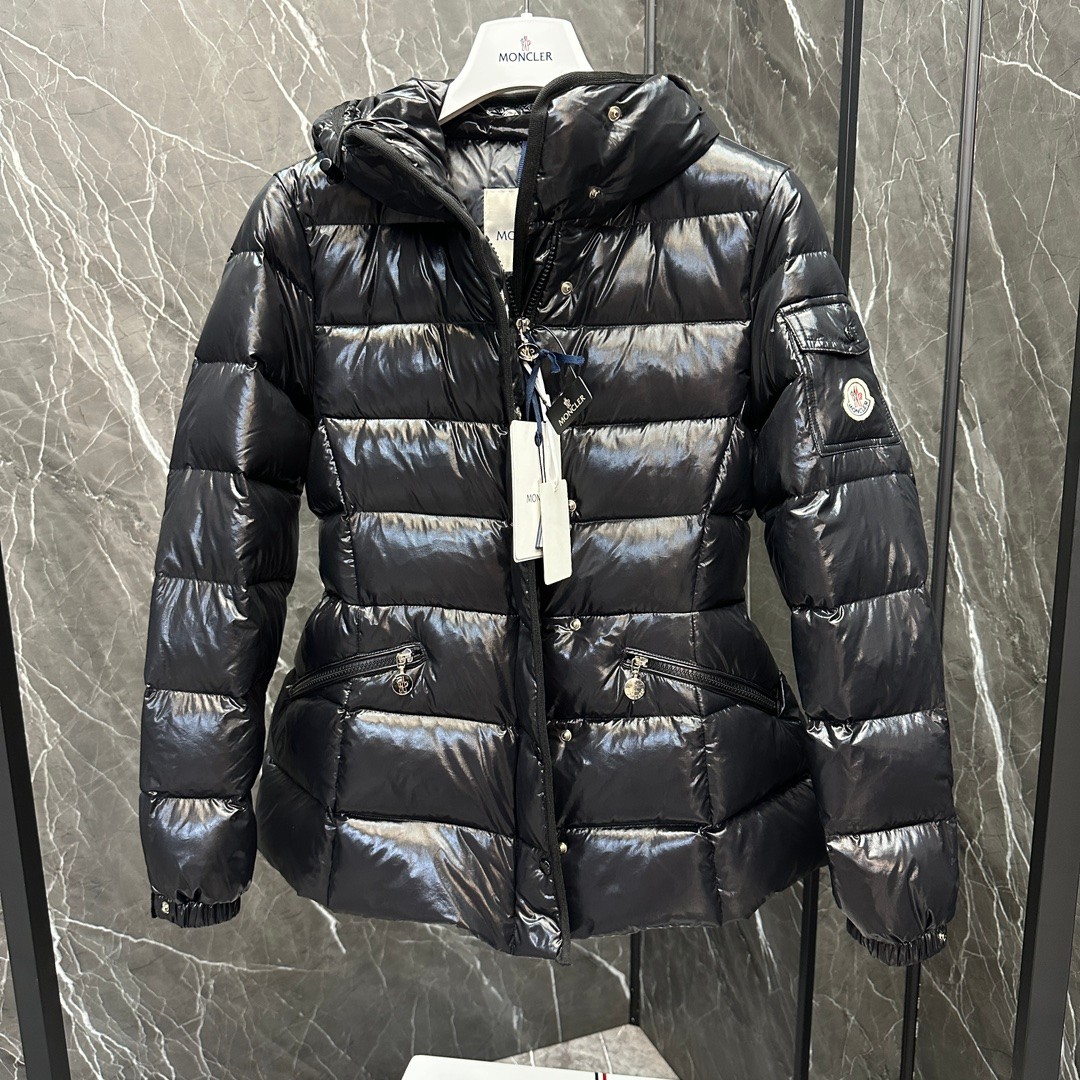 Moncler Barante Short Women's Down Jacket Coat