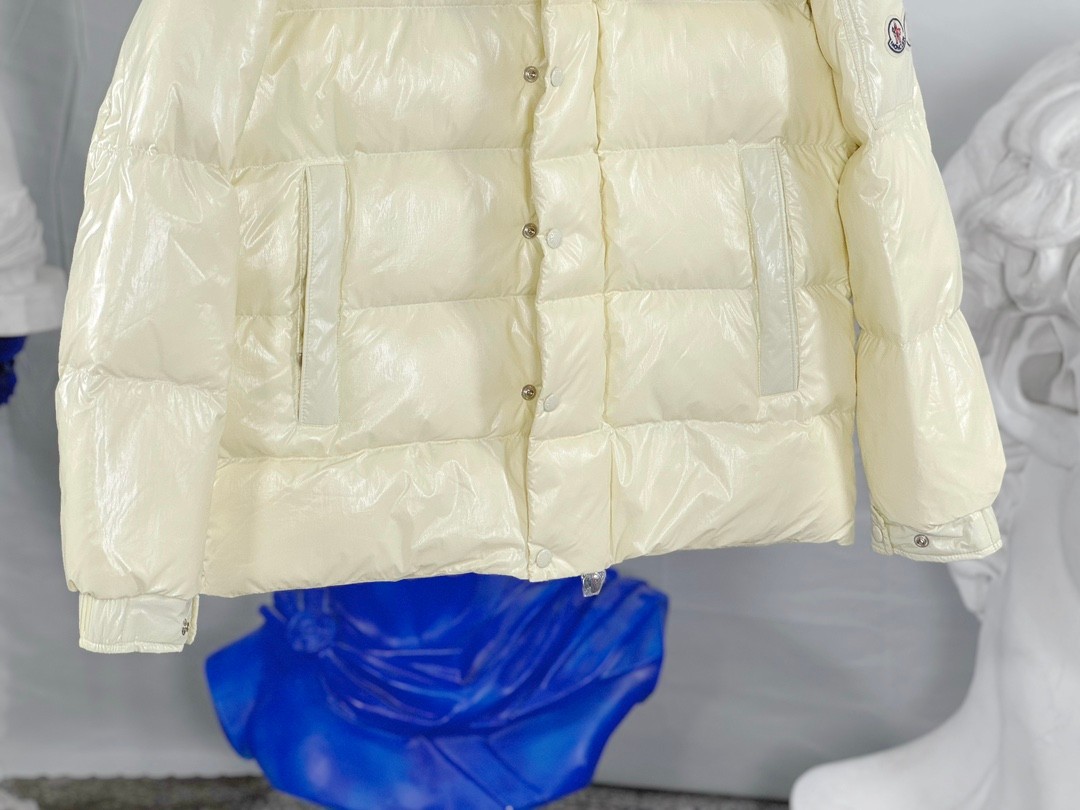  Moncler Maya 70s Short Down Coat Jacket