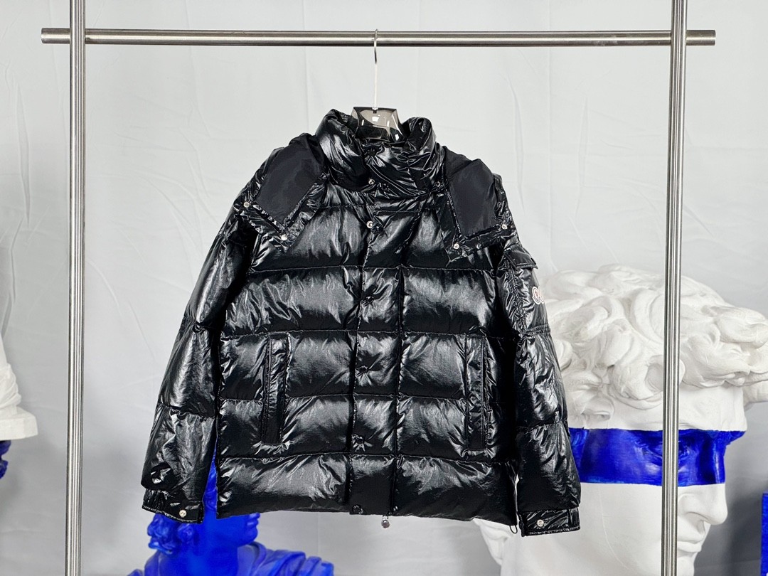  Moncler Maya 70s Short Down Coat Jacket