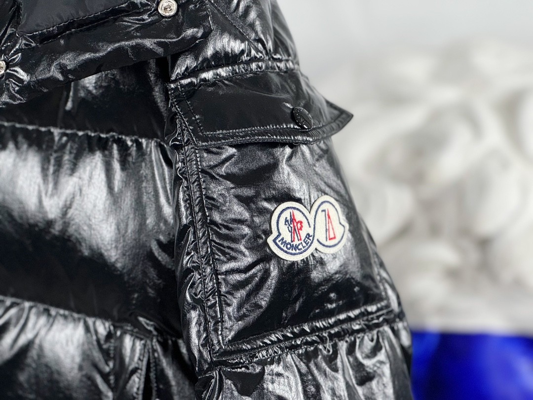  Moncler Maya 70s Short Down Coat Jacket