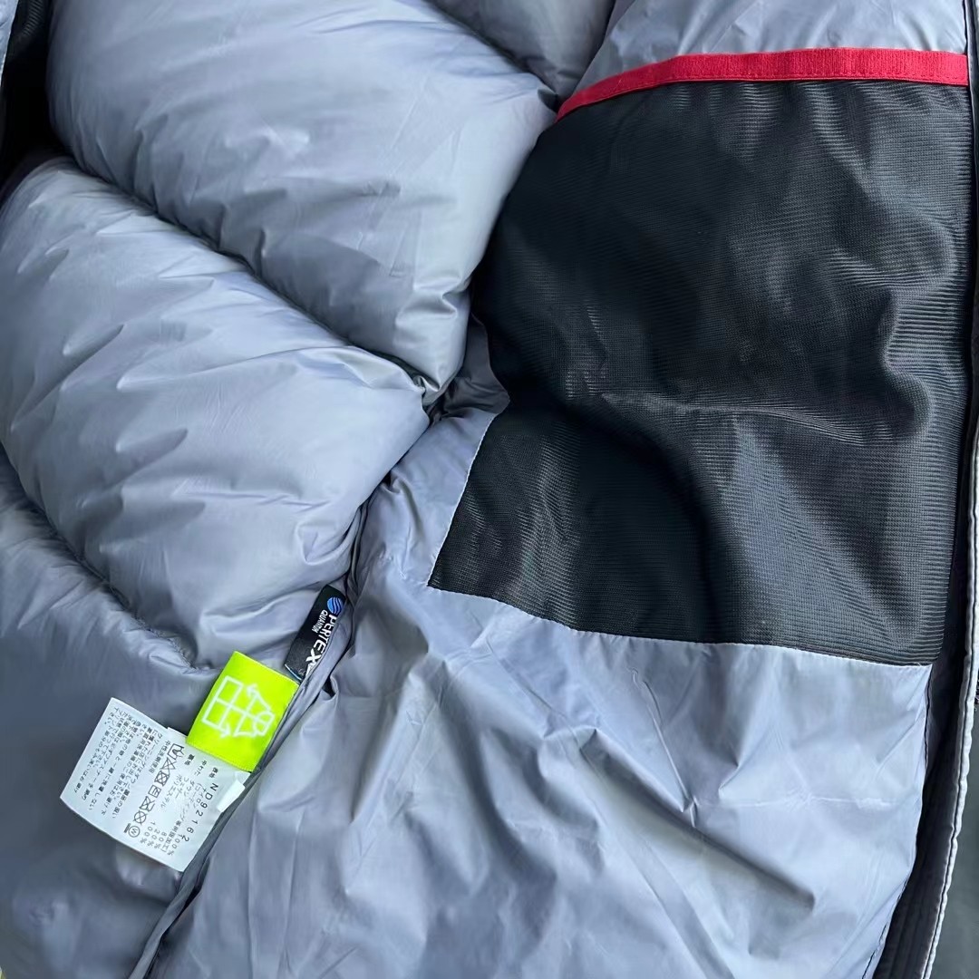 The North Face 22F-WS Nuptse Hoodie Short Down Jacket