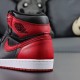 NIKE AIR JORDAN 1 Retro Bred Banned 