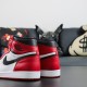 NIKE AIR JORDAN 1 Retro OG Chicago 