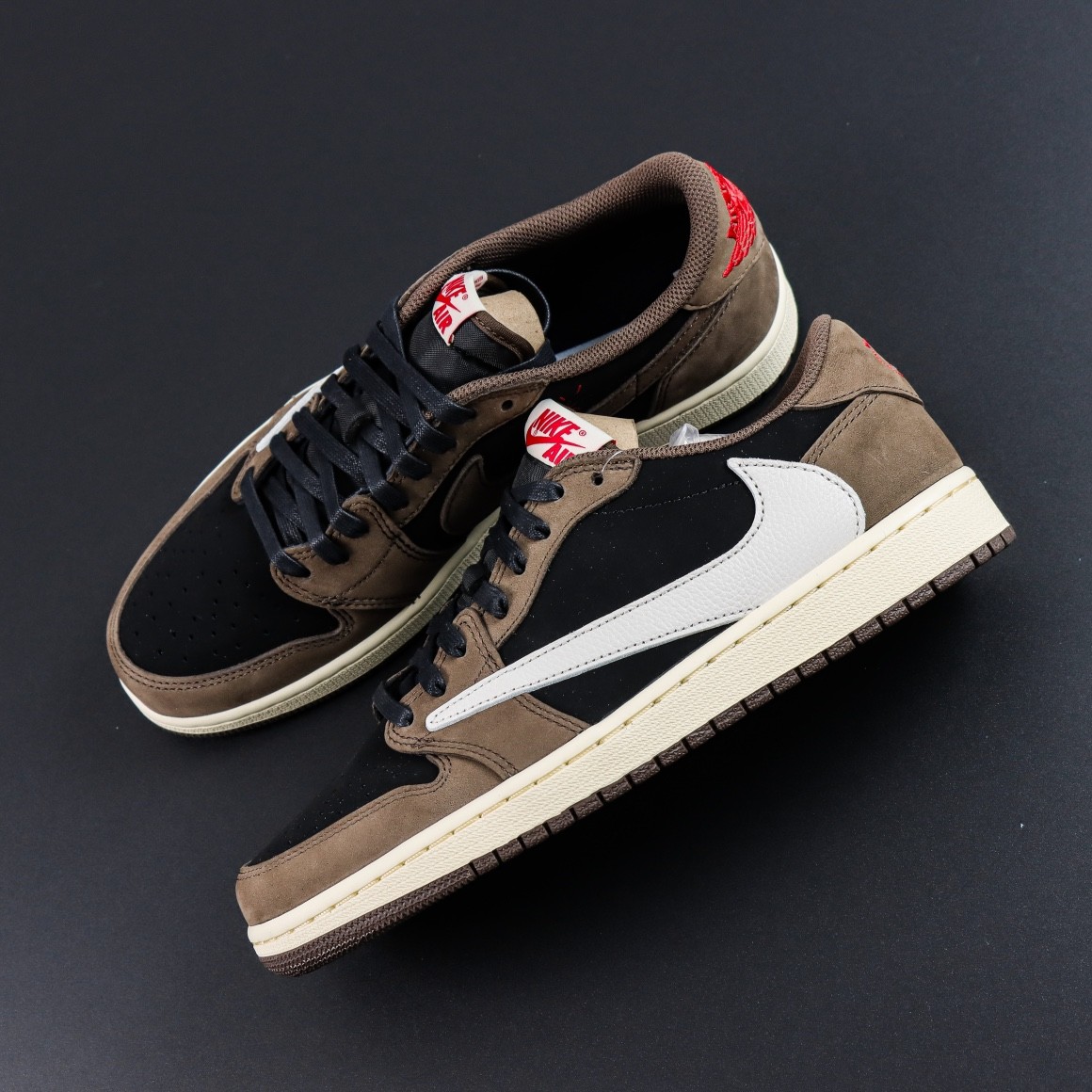 TRAVIS SCOTT X NIKE AIR JORDAN 1 LOW OG TS SP 