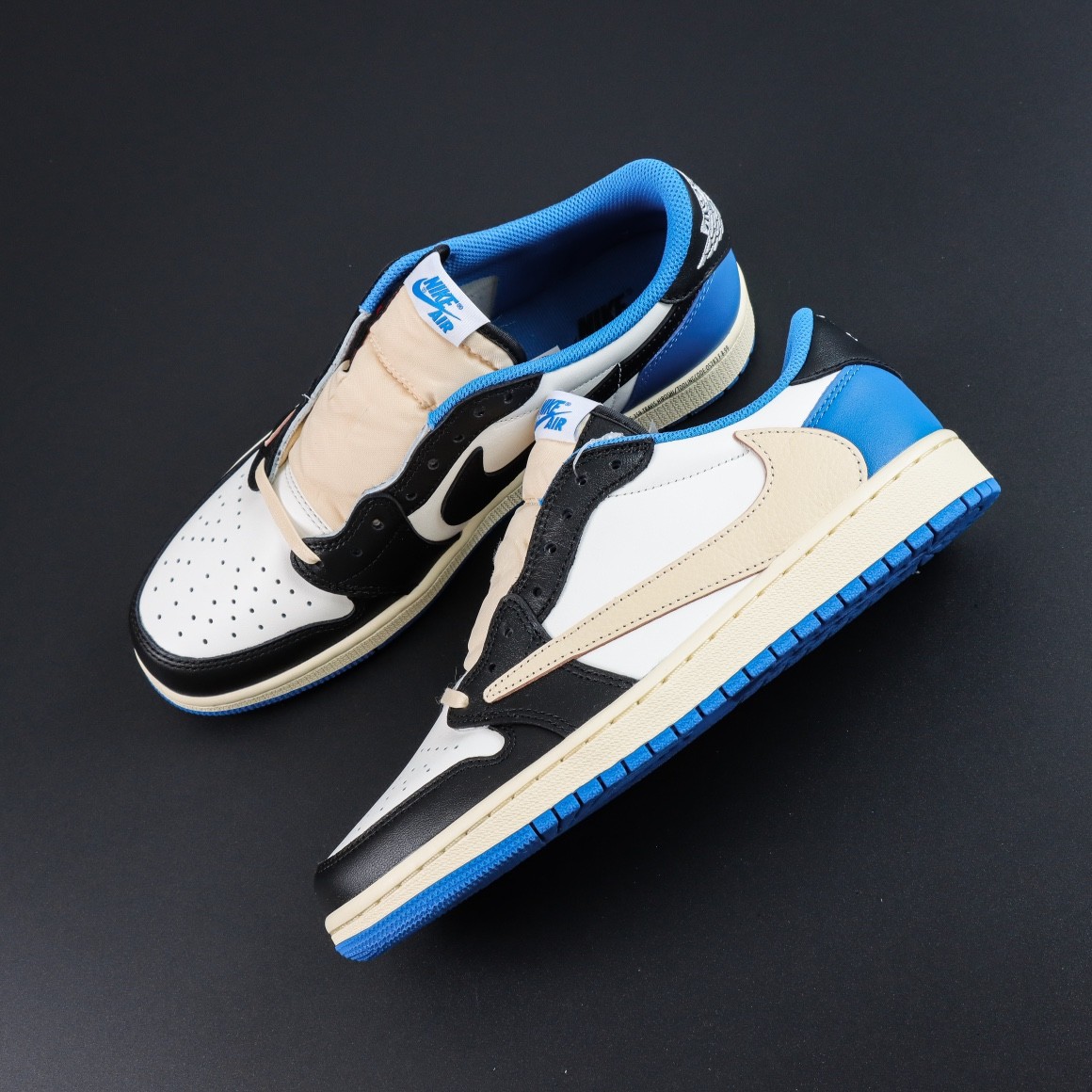 TRAVIS SOCTT X FRAGMENT DESIGN X NIKE AIR JORDAN 1 LOW OG SP 