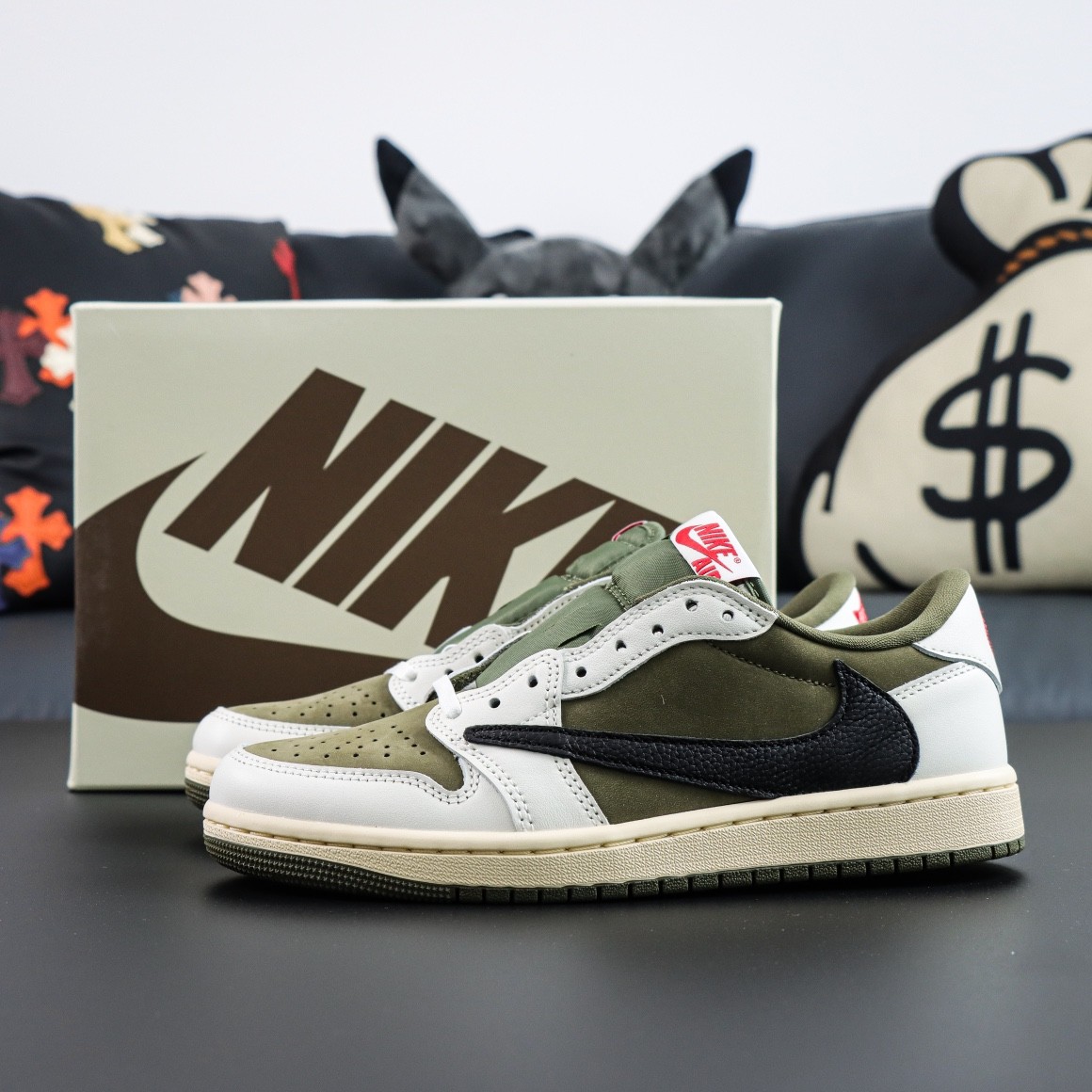 TRAVIS SOCTT X NIKE AIR JORDAN 1 LOW MEDIUM OLIVE