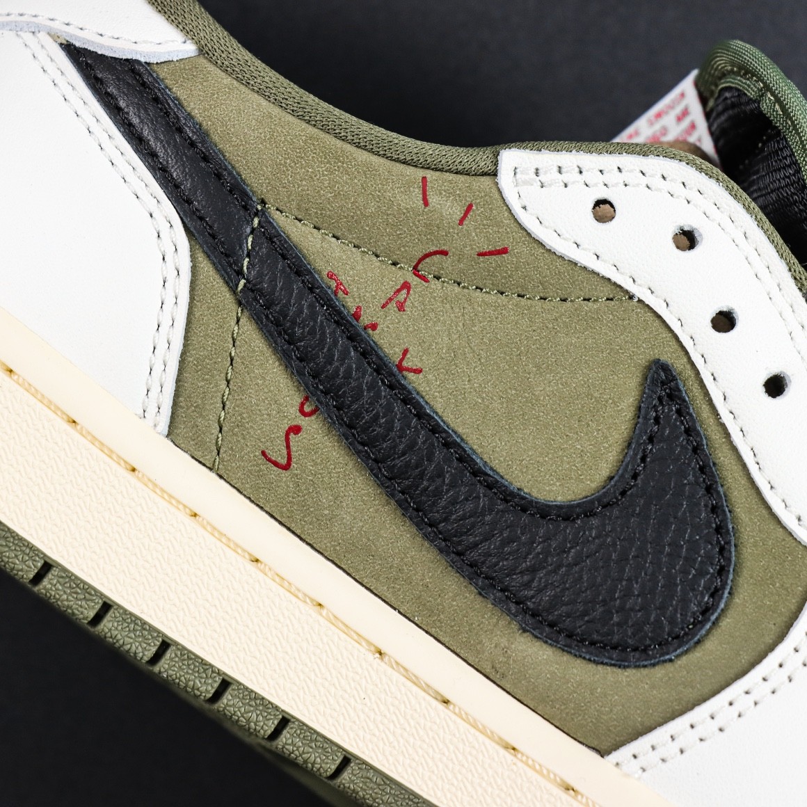 TRAVIS SOCTT X NIKE AIR JORDAN 1 LOW MEDIUM OLIVE