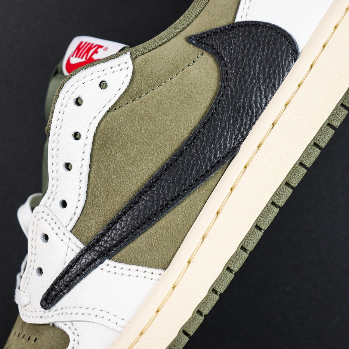 TRAVIS SOCTT X NIKE AIR JORDAN 1 LOW MEDIUM OLIVE